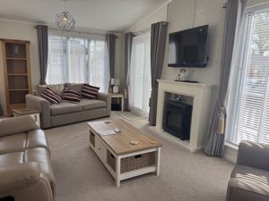 Lounge- click for photo gallery